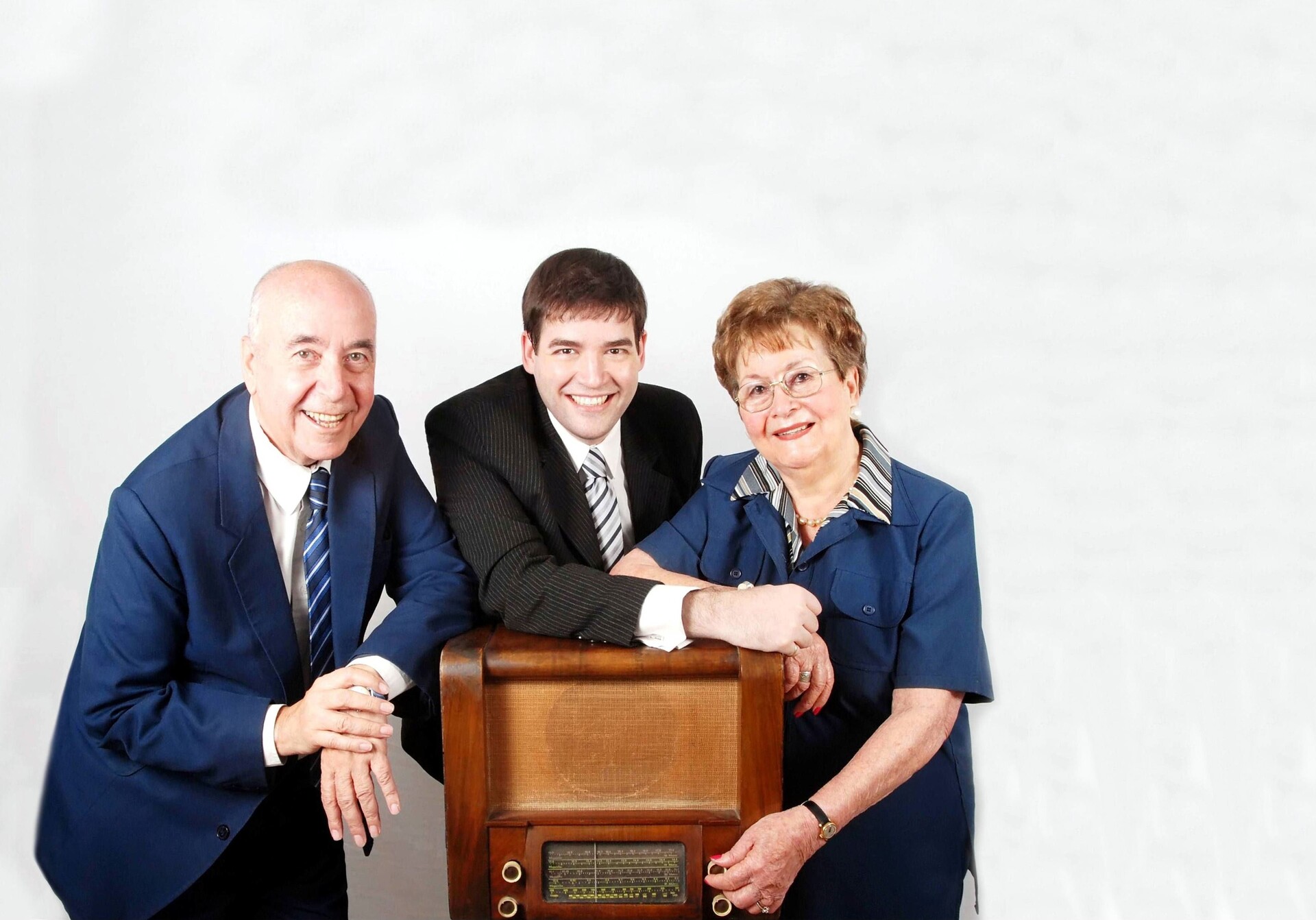 executive, businessman, business, team, corporate, office, secretary, man, businesswoman, meeting, businesspeople, teamwork, group, male, colleagues, people, men, professional, person, suit, manager, smiling, success, partners, happy, confident